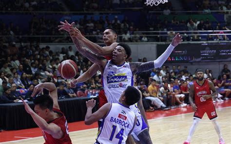 magnolia vs ginebra score|Magnolia climbs out of 26.